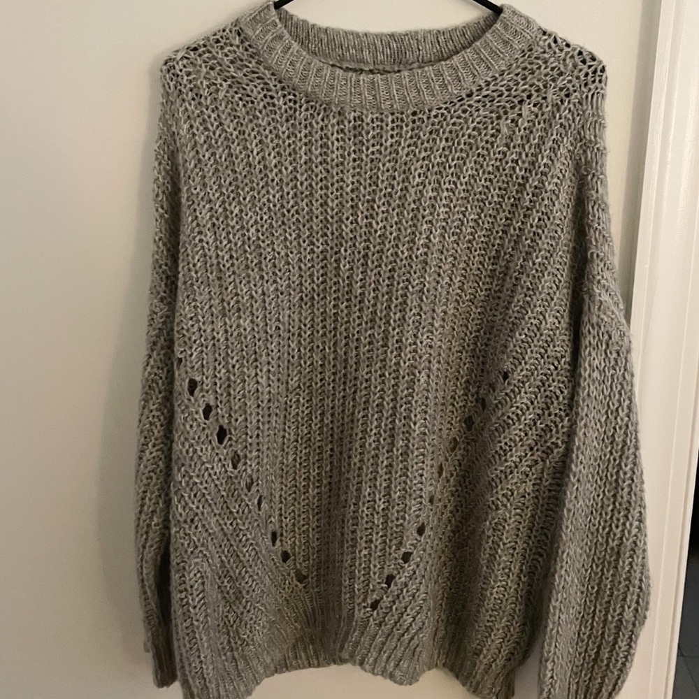 American Eagle Sweater